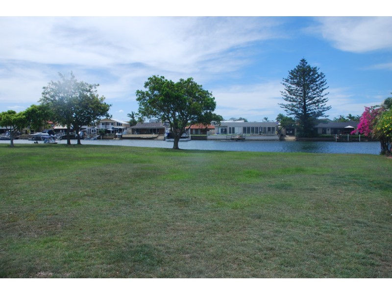 2/11-19 Taylor Street, Biggera Waters QLD 4216