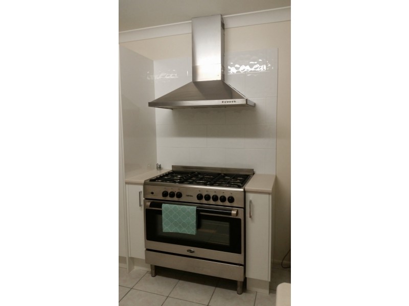 1 Peverell st, Hillcrest QLD 4118