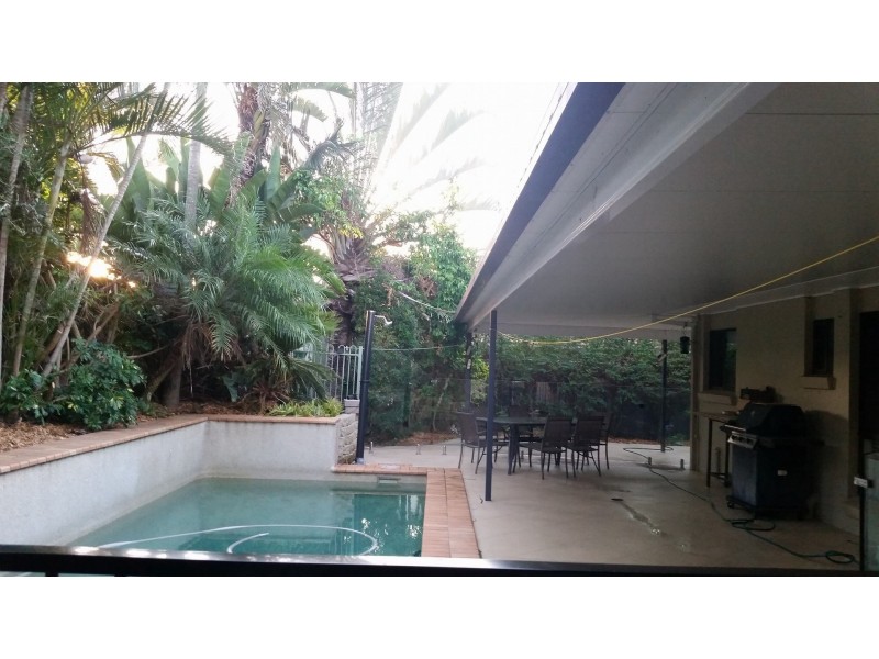 1 Peverell st, Hillcrest QLD 4118
