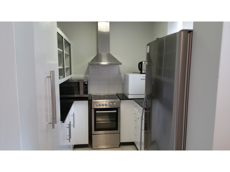 2/225 Carmody Carmody Rd, St Lucia QLD 4067