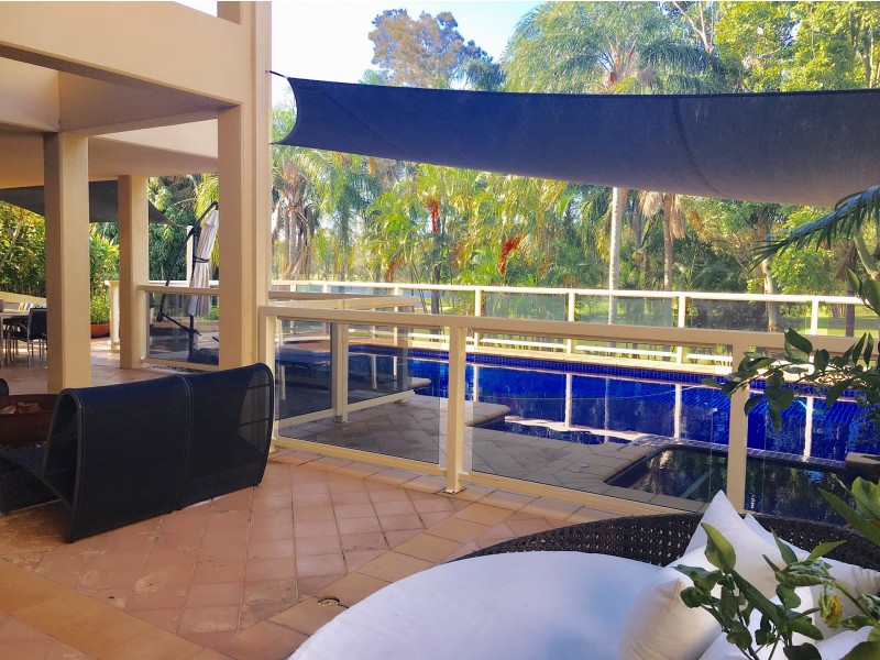 85 Santa Cruz Boulevard, Clear Island Waters QLD 4226