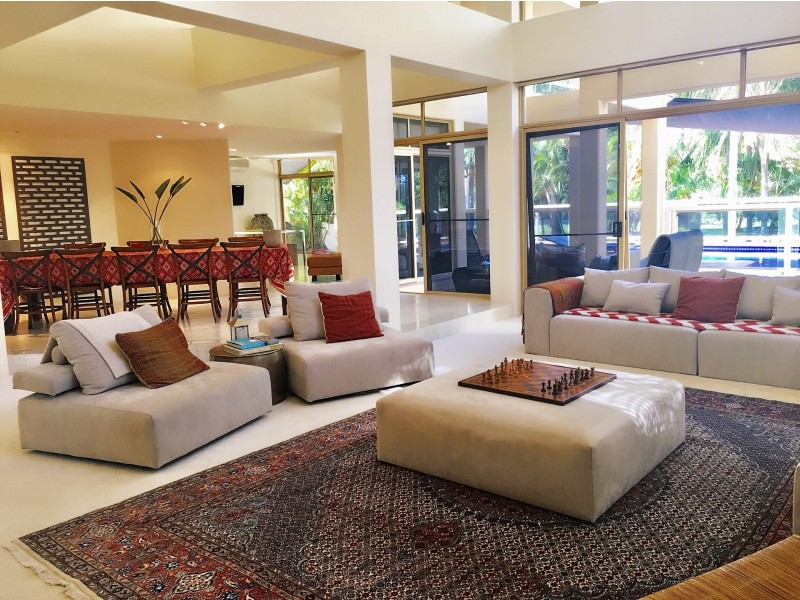 85 Santa Cruz Boulevard, Clear Island Waters QLD 4226