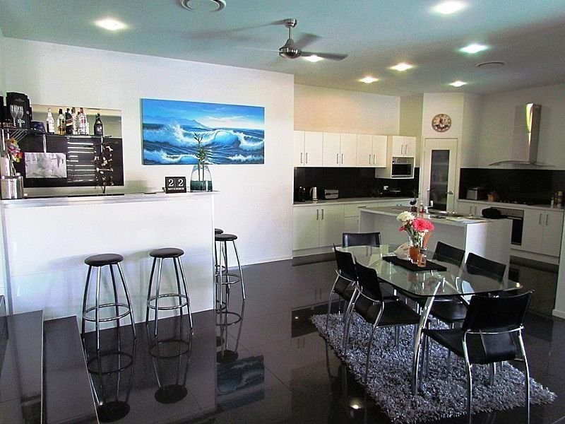 20 Ameen CCT, Mudjimba QLD 4564