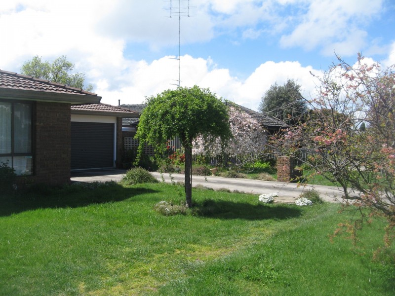 4 Webcona Parade, Wendouree VIC 3355