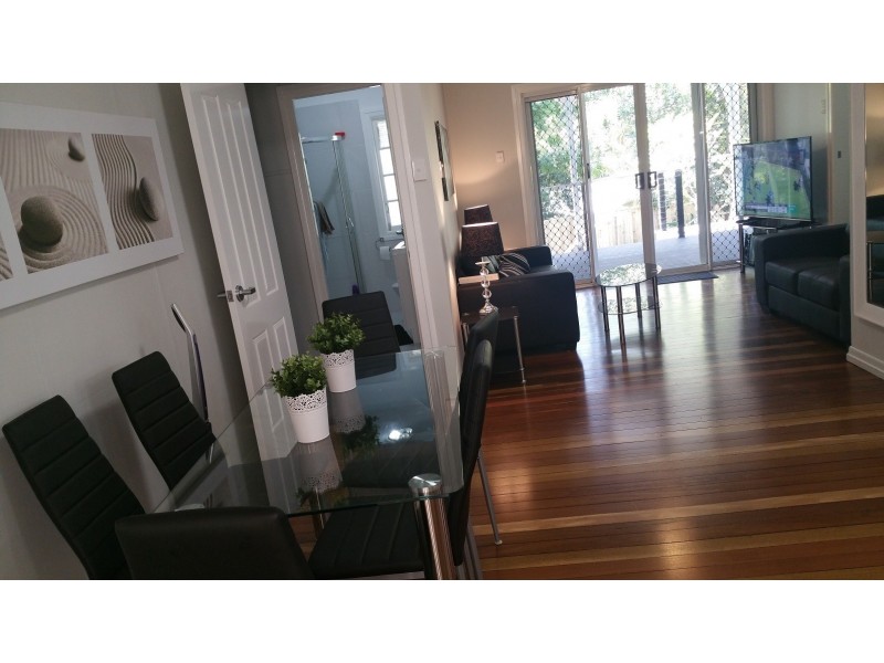 45 Dell Rd, St Lucia QLD 4067