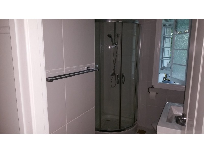 45 Dell Rd, St Lucia QLD 4067