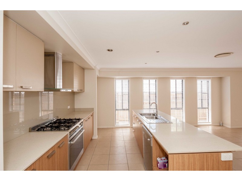 8 Driftwood Place, Springfield Lakes QLD 4300