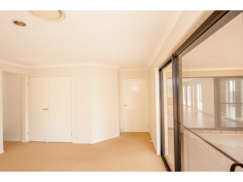 8 Driftwood Place, Springfield Lakes QLD 4300