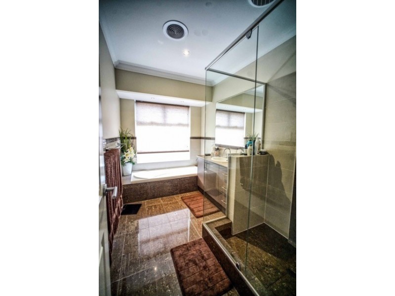 10 The Ridge, Halls Head WA 6210