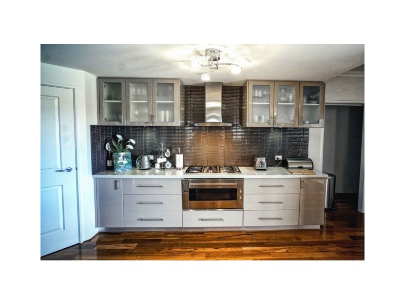 10 The Ridge, Halls Head WA 6210