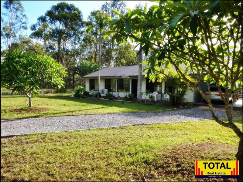 Paterson QLD 4570