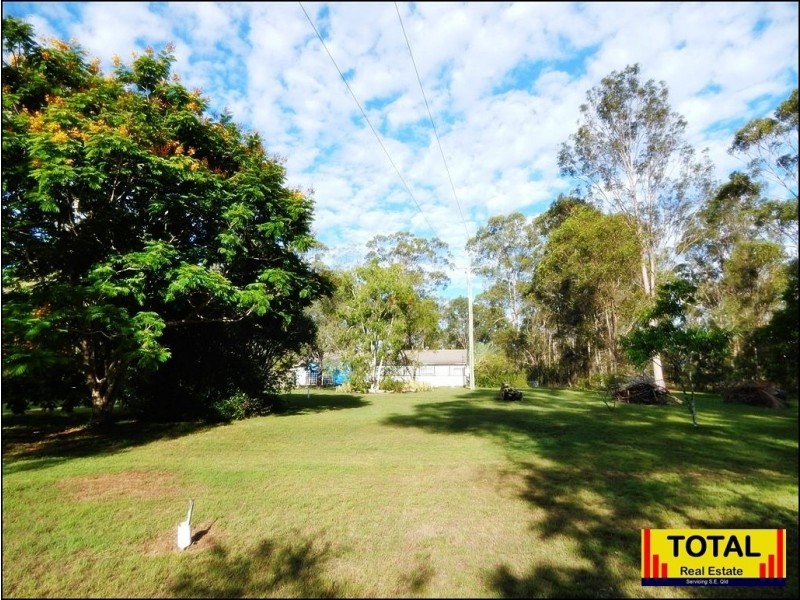 Paterson QLD 4570
