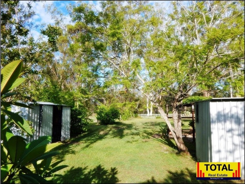 Paterson QLD 4570
