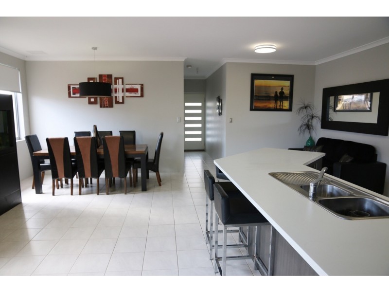 8 Oldsalt Brace, Yanchep WA 6035