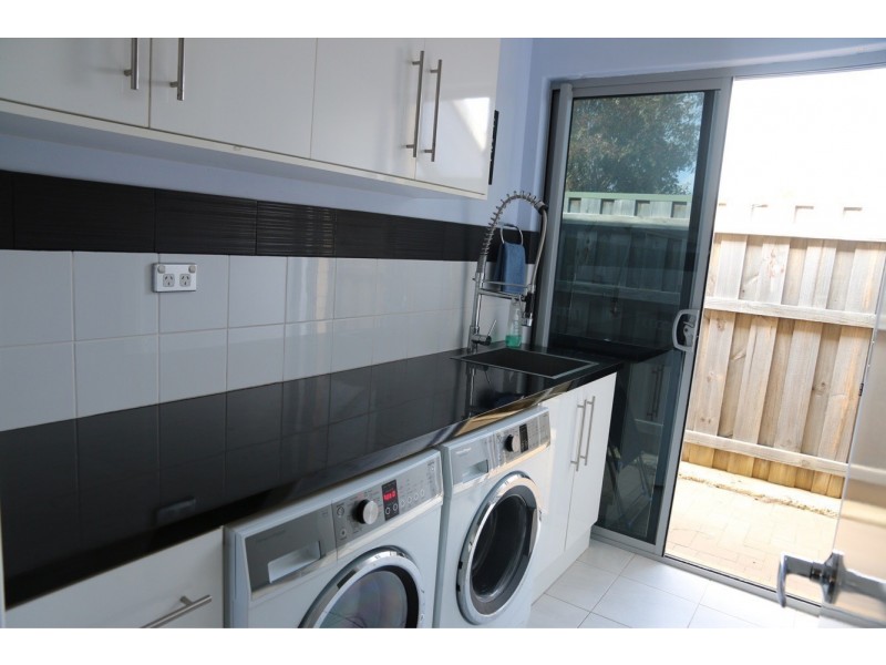 8 Oldsalt Brace, Yanchep WA 6035