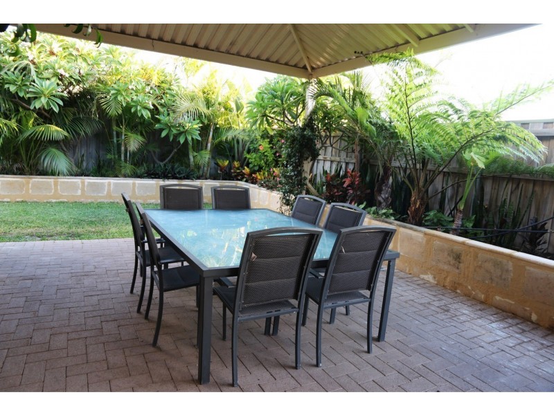 8 Oldsalt Brace, Yanchep WA 6035