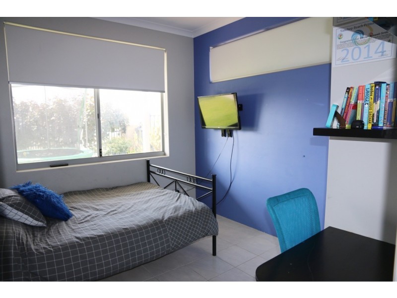 8 Oldsalt Brace, Yanchep WA 6035