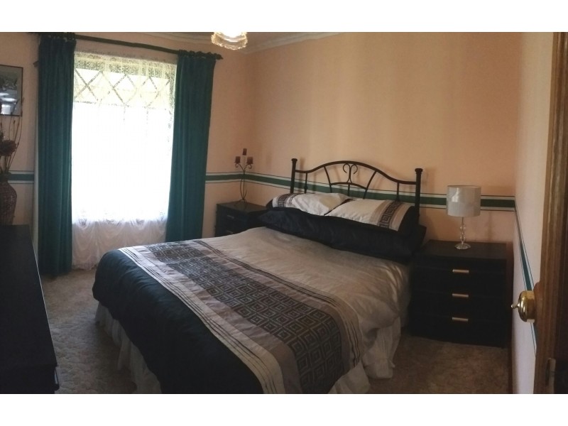 565 Lynnes Road, Wattle Bank VIC 3995