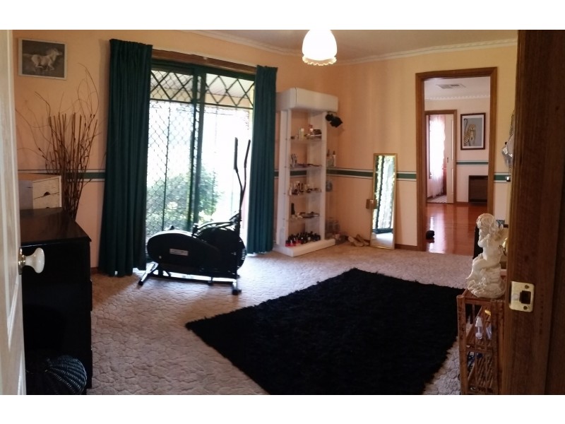 565 Lynnes Road, Wattle Bank VIC 3995