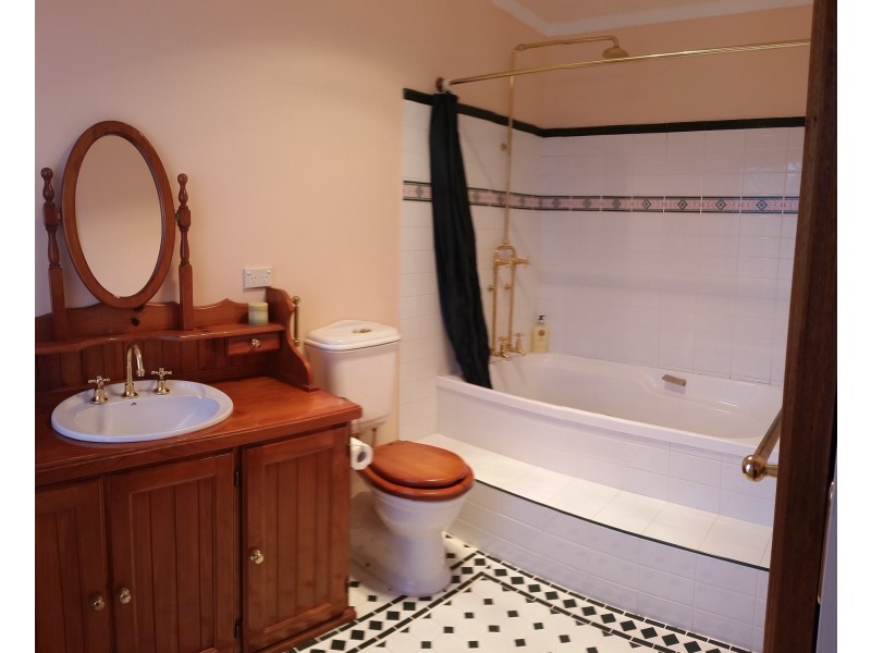 565 Lynnes Road, Wattle Bank VIC 3995