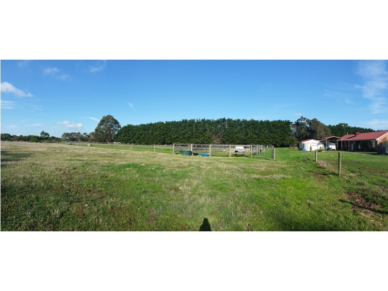 565 Lynnes Road, Wattle Bank VIC 3995