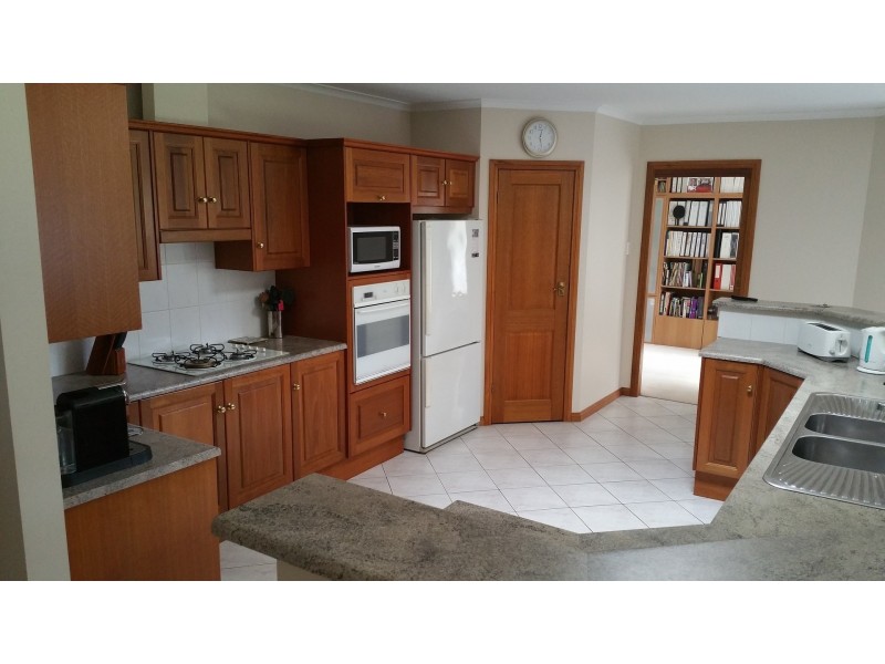 5 Isola Court, Grange SA 5022