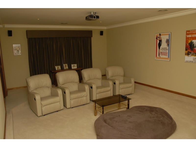 5 Isola Court, Grange SA 5022