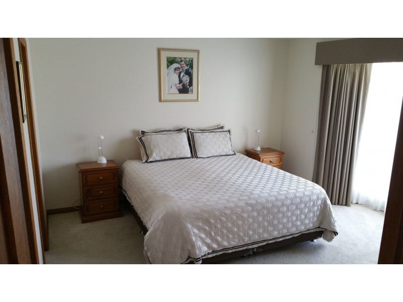 5 Isola Court, Grange SA 5022