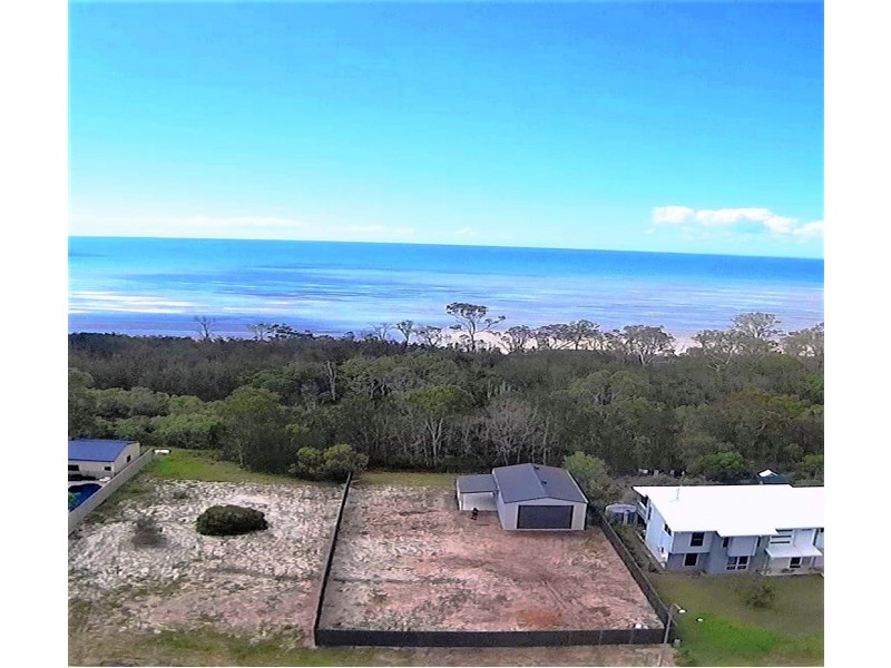 12 Eds Place, Burrum Heads QLD 4659