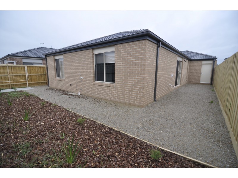 25 Nolan Crescent, Officer VIC 3809