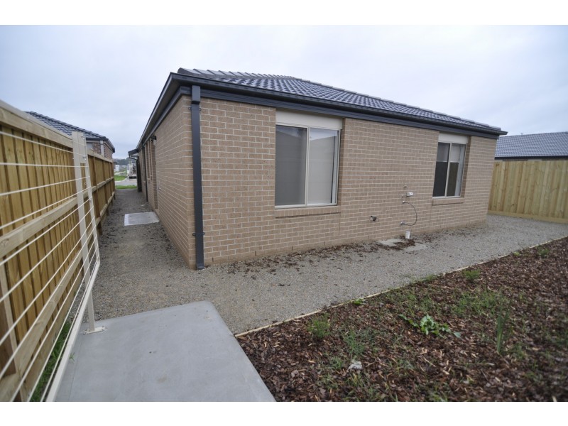 25 Nolan Crescent, Officer VIC 3809