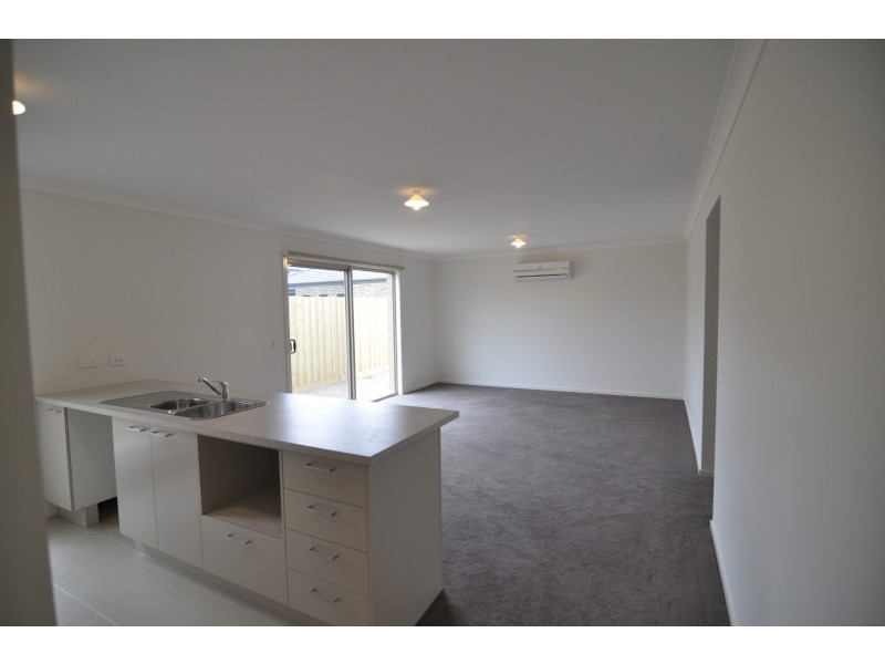 25 Nolan Crescent, Officer VIC 3809