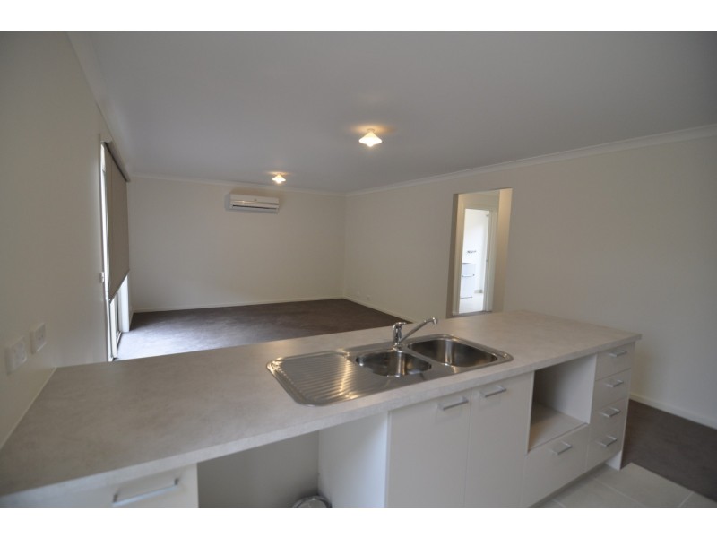 25 Nolan Crescent, Officer VIC 3809