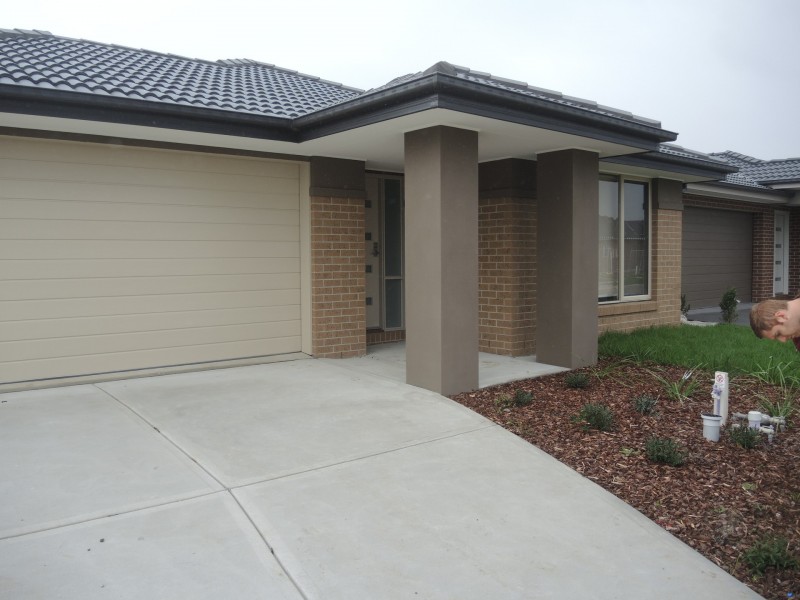25 Nolan Crescent, Officer VIC 3809