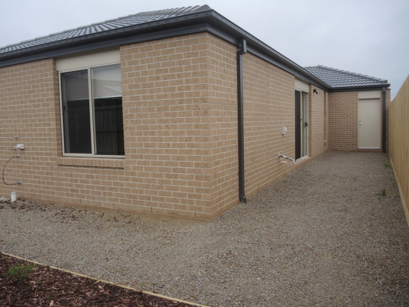 25 Nolan Crescent, Officer VIC 3809