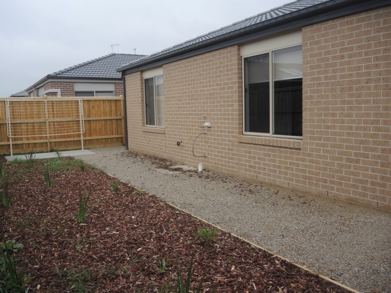 25 Nolan Crescent, Officer VIC 3809