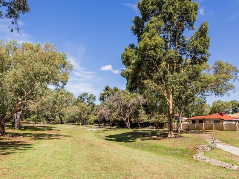 10b Tresidder Road, Lockridge WA 6054
