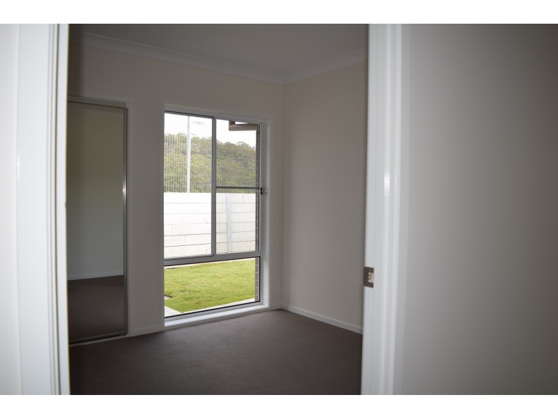 27 Greencastle Parade, Maudsland QLD 4210