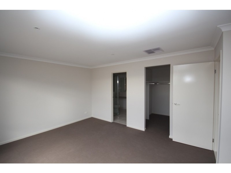 5 Cornell Avenue, Mount Duneed VIC 3216