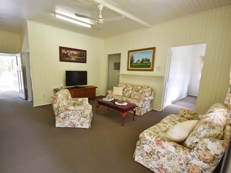 2 Hill Street, Pomona QLD 4568
