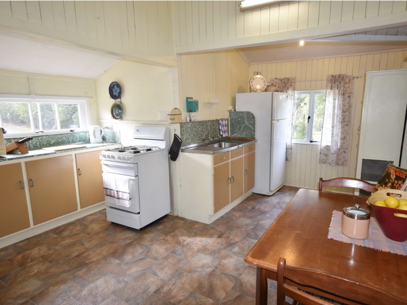 2 Hill Street, Pomona QLD 4568