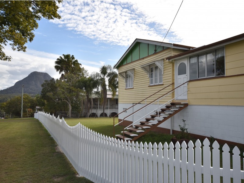 2 Hill Street, Pomona QLD 4568
