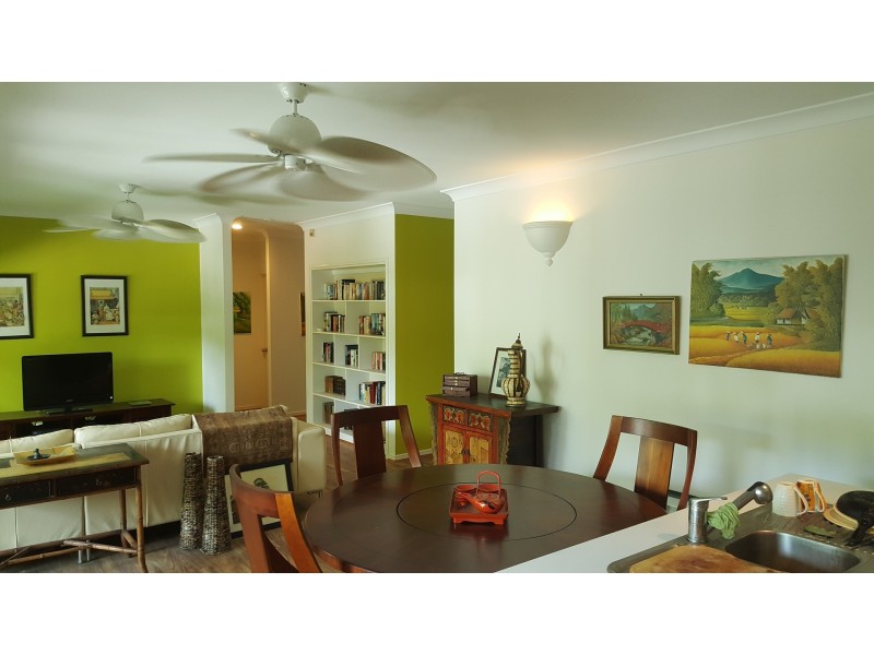 6 Macalister Place, Smithfield QLD 4878