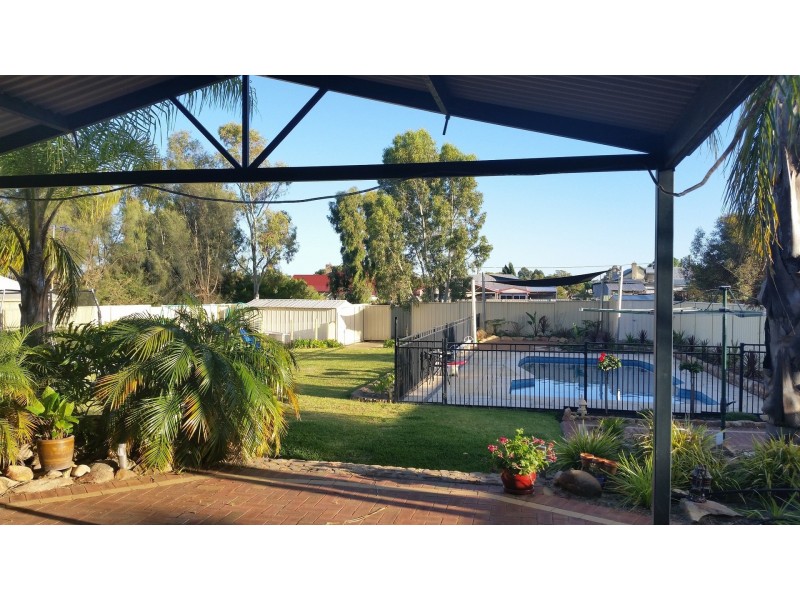 25 Hansard Street, Narrogin WA 6312