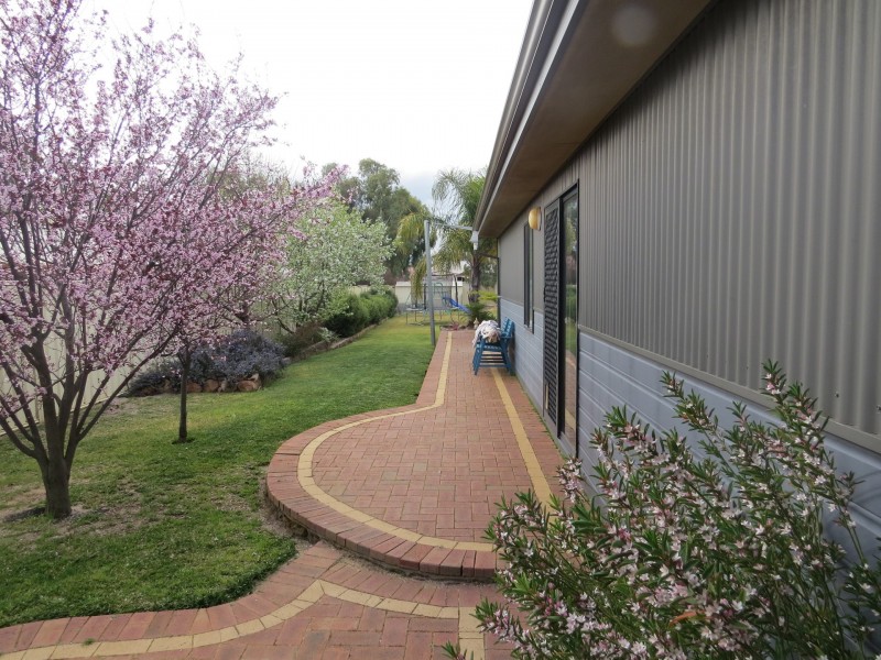 25 Hansard Street, Narrogin WA 6312