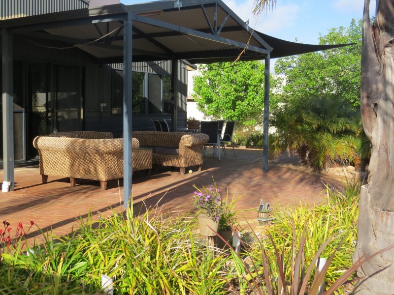 25 Hansard Street, Narrogin WA 6312