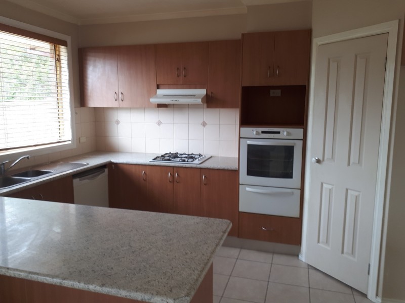 2/94 Elstar Rd. Cnr Victoria Rd., Narre Warren VIC 3805