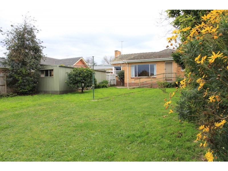 4 Begonia Street, Box Hill South VIC 3128