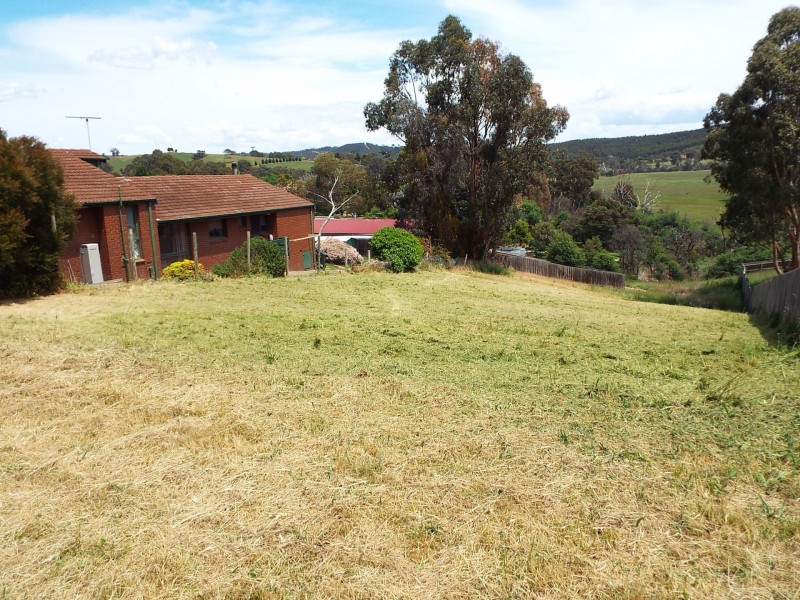 6 John Court, Waterford Park VIC 3658