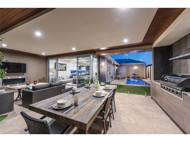 15 Bagatelle road, Landsdale WA 6065